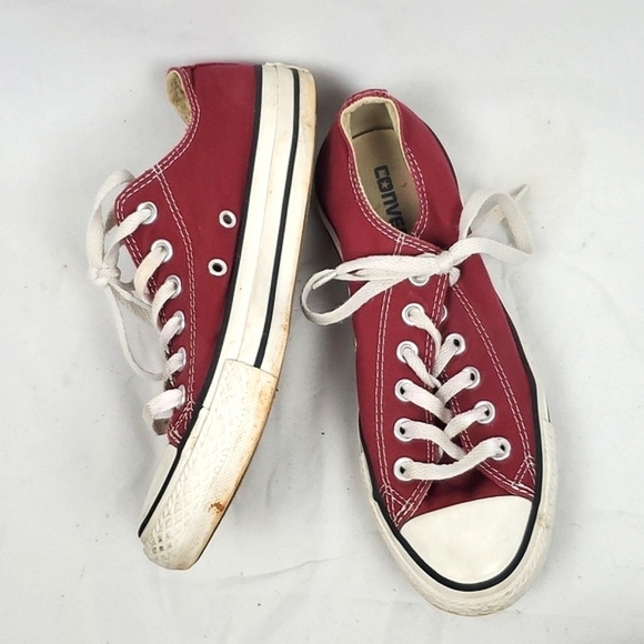 Converse Chuck Taylor All Star‎ Low Rise Sneaker Burgundy Red - Picture 1 of 8